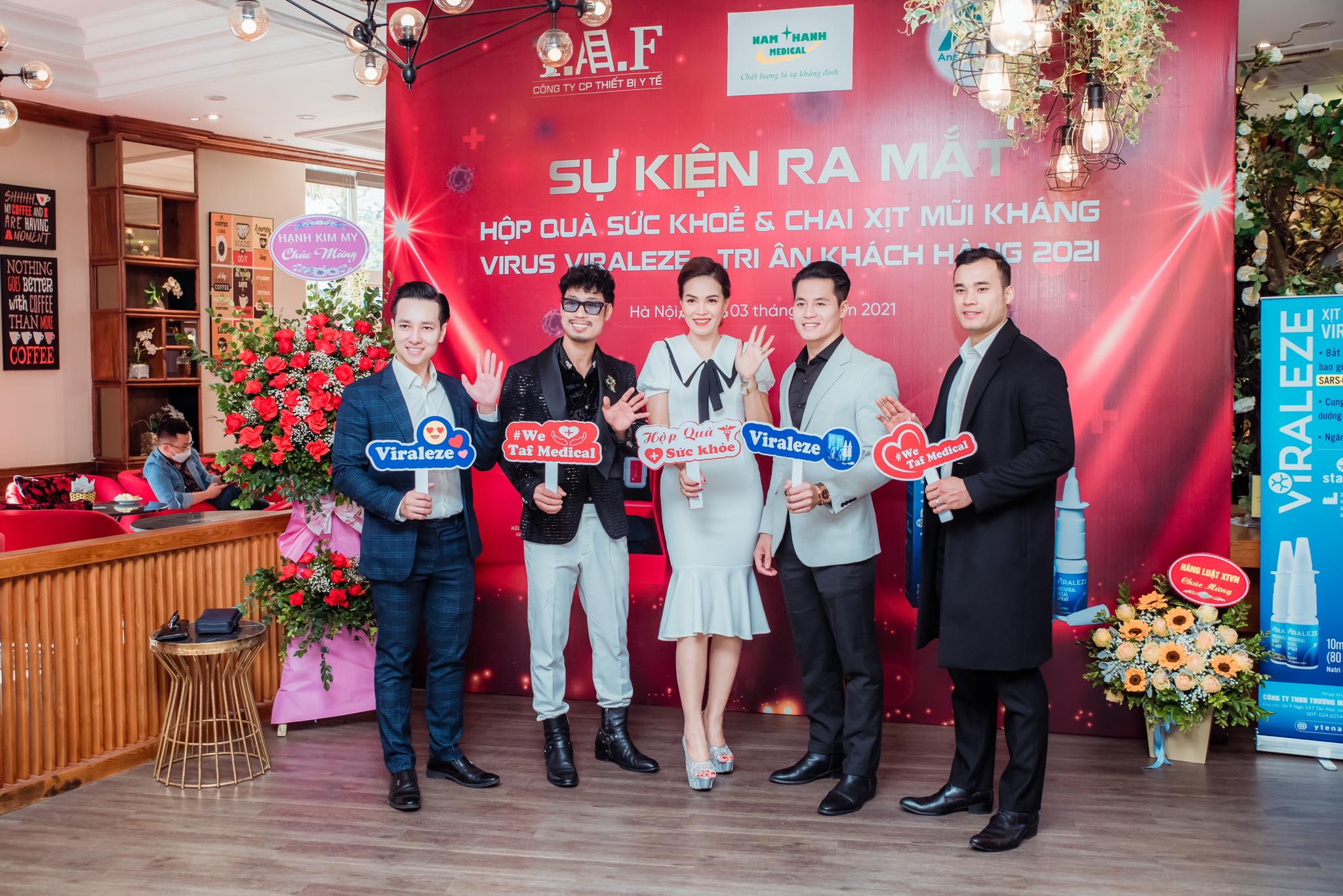Sao Việt tự tin dự sự kiện nhờ bình xịt mũi kháng virus Viraleze hiệu quả